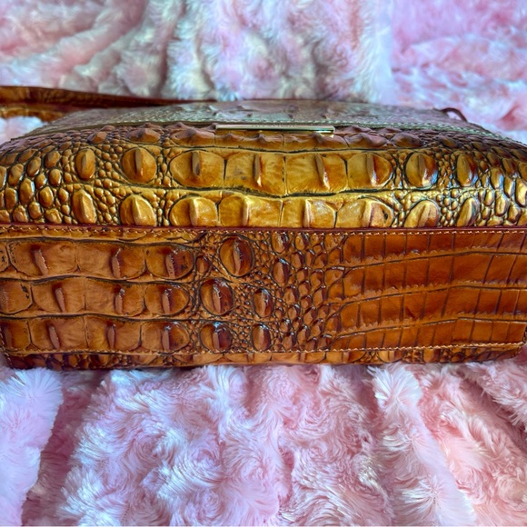 Brahmin Hillary - Picture 4 of 8